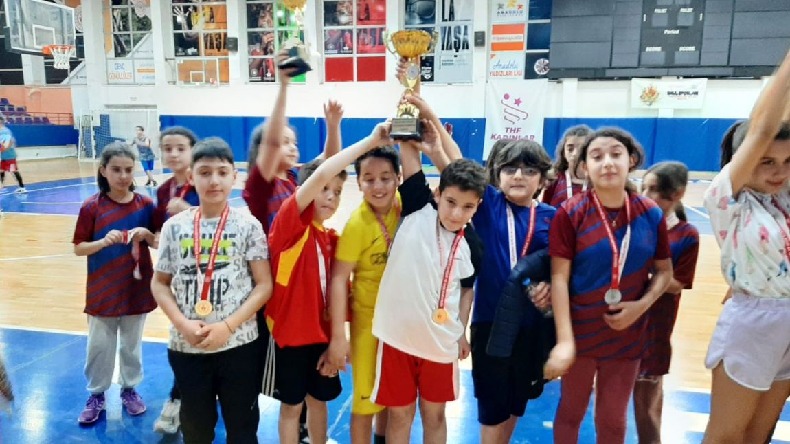 Okul Sporları Küçükler Badminton Turnuvası Dereceleri