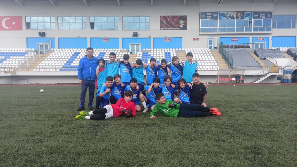 Okul Sporları Küçük Erkekler Futbol Takımımız İl 2.si Olmuştur