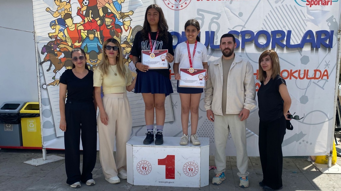 Okul Sporları Küçük Kızlar Tenis Takımımız Türkiye Finallerinde!